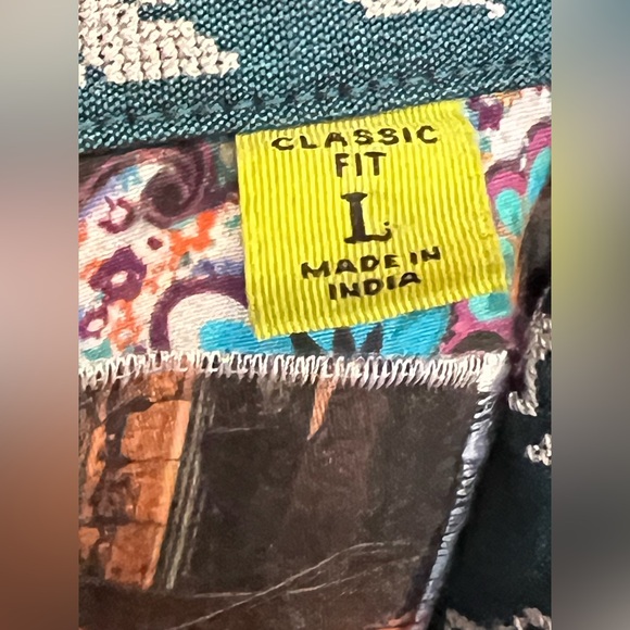 Classic Fit Plaid Flip Cuff Embroidered Button-Up | Robert Graham | Men’s Large - Picture 11 of 17